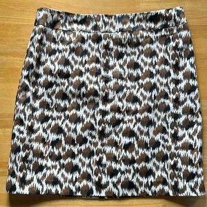 Multi-season, great pattern skirt.